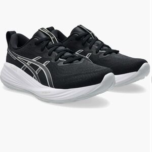 ASICS cumulus 27  Black and White Athletic Sneakers 7.5